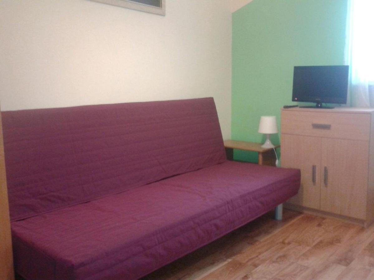 Apartamenty, Pokoje, Noclegi Pracownicze " Skarpa" Wilkasy Esterno foto
