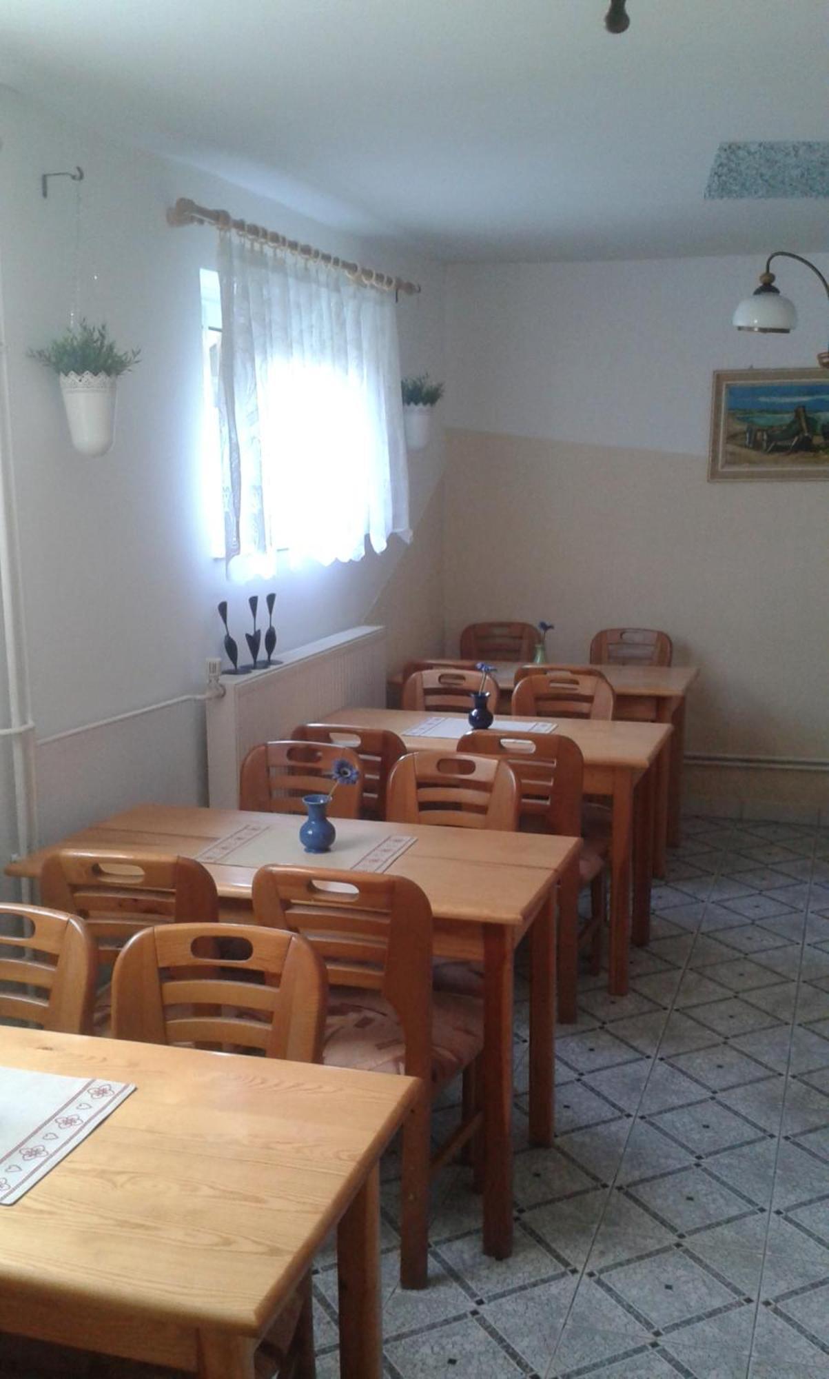 Apartamenty, Pokoje, Noclegi Pracownicze " Skarpa" Wilkasy Esterno foto
