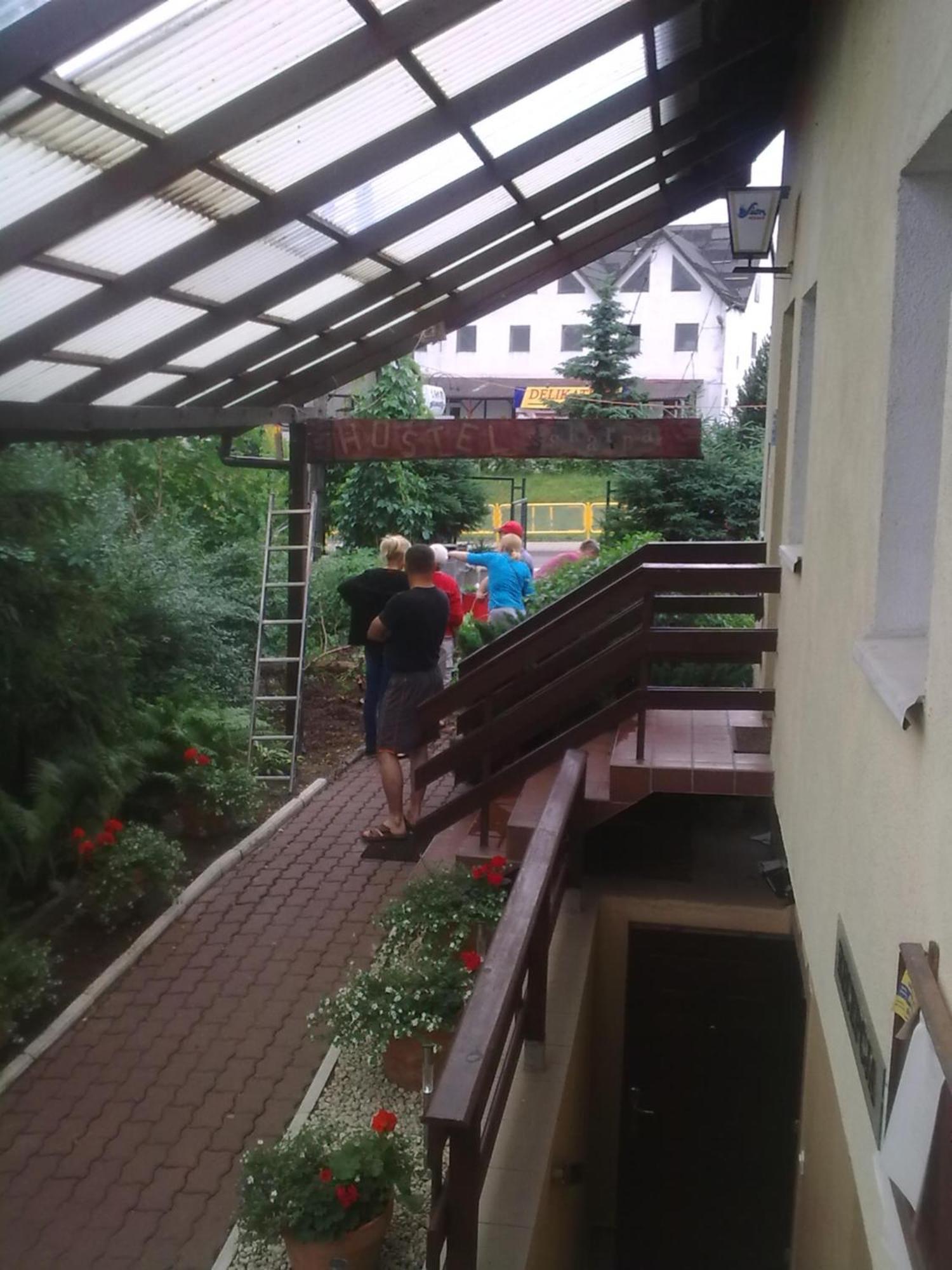 Apartamenty, Pokoje, Noclegi Pracownicze " Skarpa" Wilkasy Esterno foto