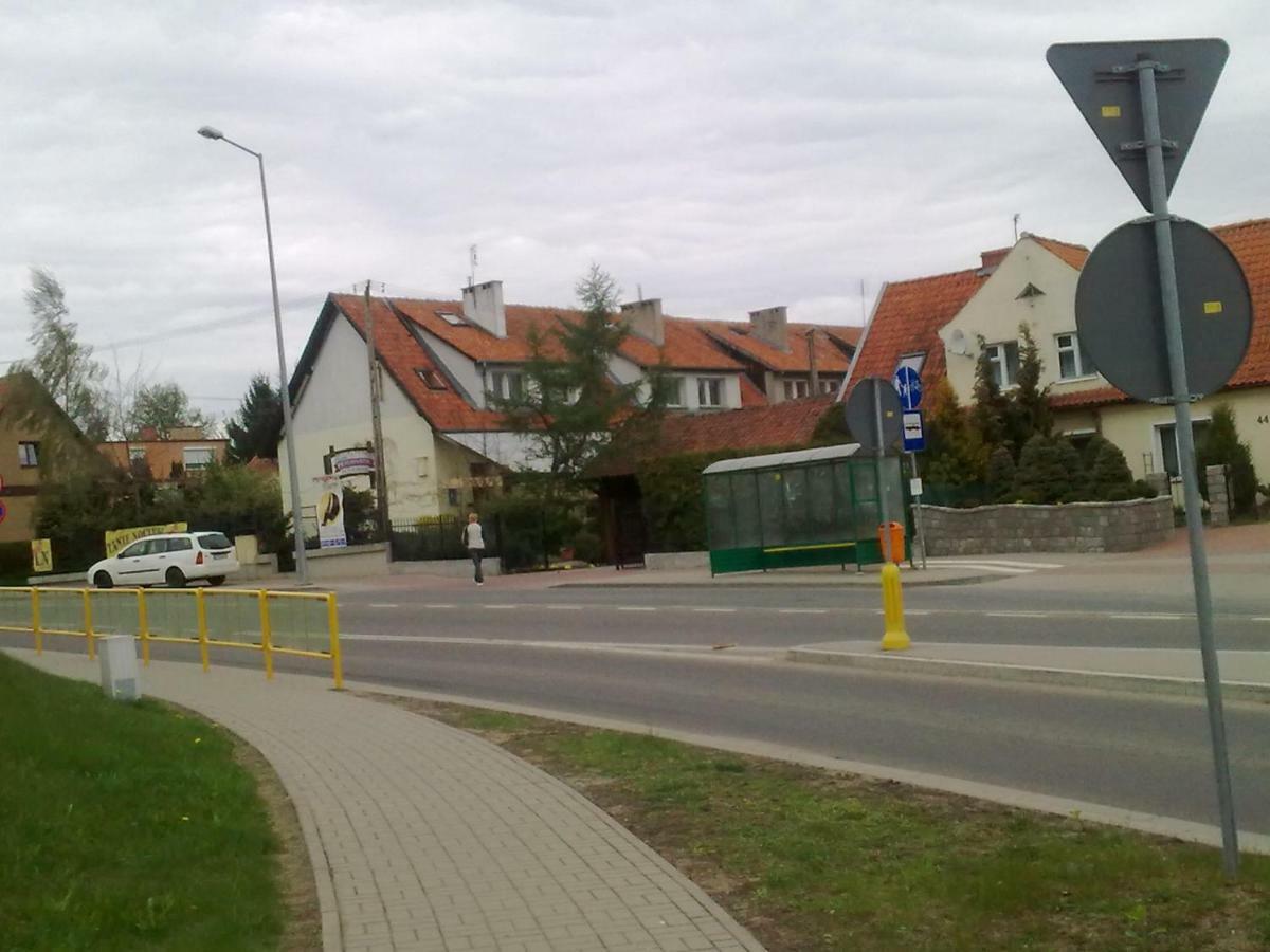 Apartamenty, Pokoje, Noclegi Pracownicze " Skarpa" Wilkasy Esterno foto