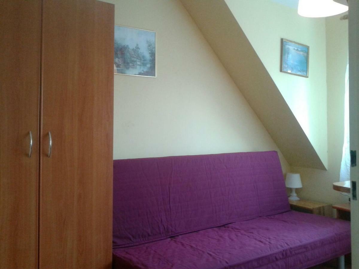 Apartamenty, Pokoje, Noclegi Pracownicze " Skarpa" Wilkasy Esterno foto