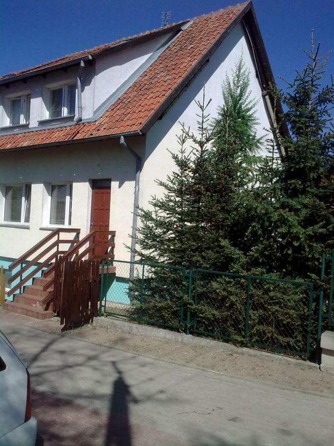 Apartamenty, Pokoje, Noclegi Pracownicze " Skarpa" Wilkasy Esterno foto